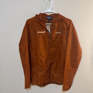 Patagonia Hooded Windbreaker Jacket in Rust